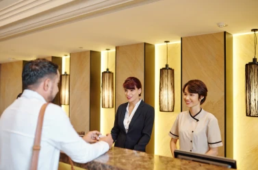 Hotels & Resorts